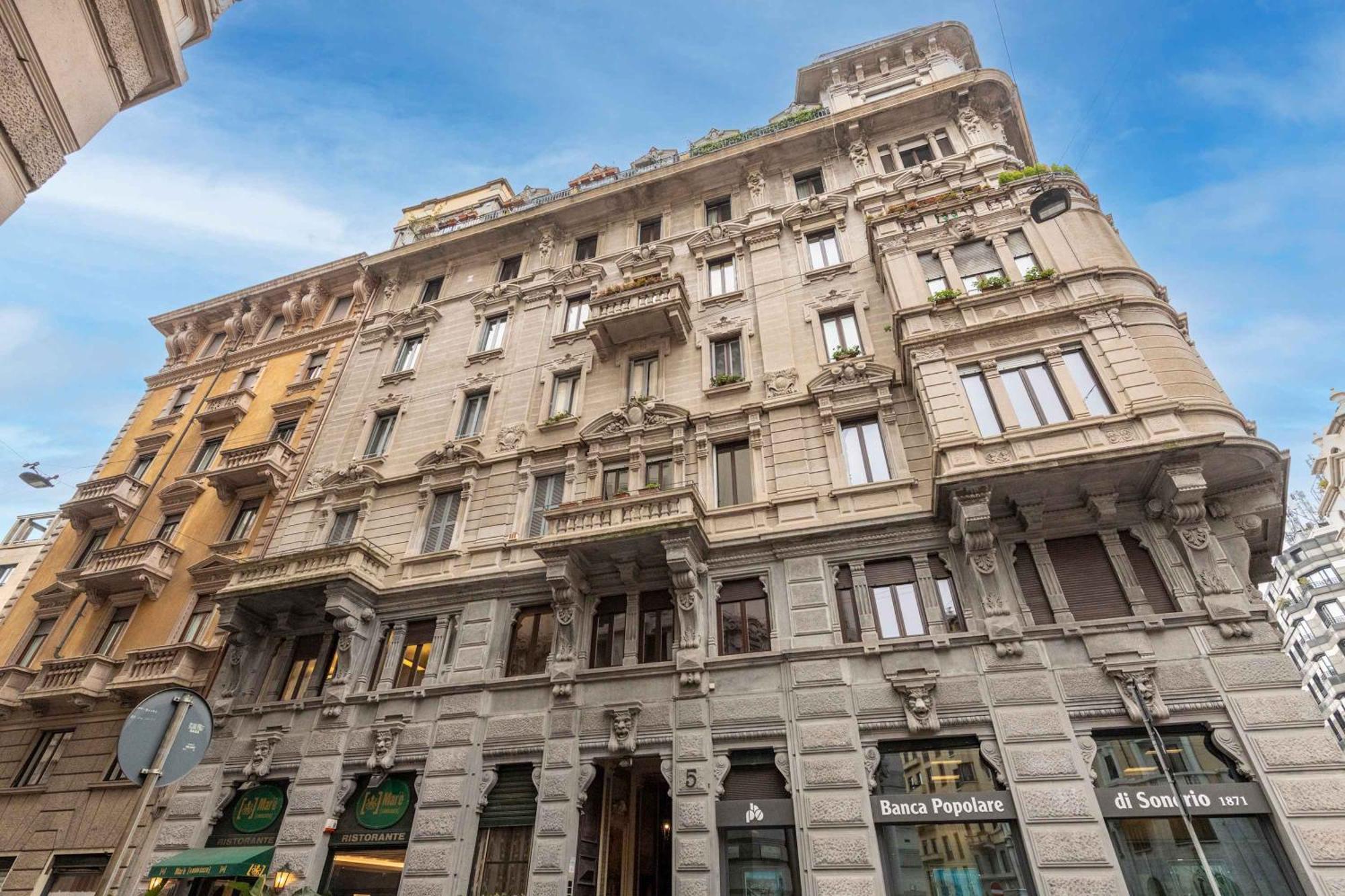 Stunning Cupola Apt-steps From San Babila & Duomo * Milan