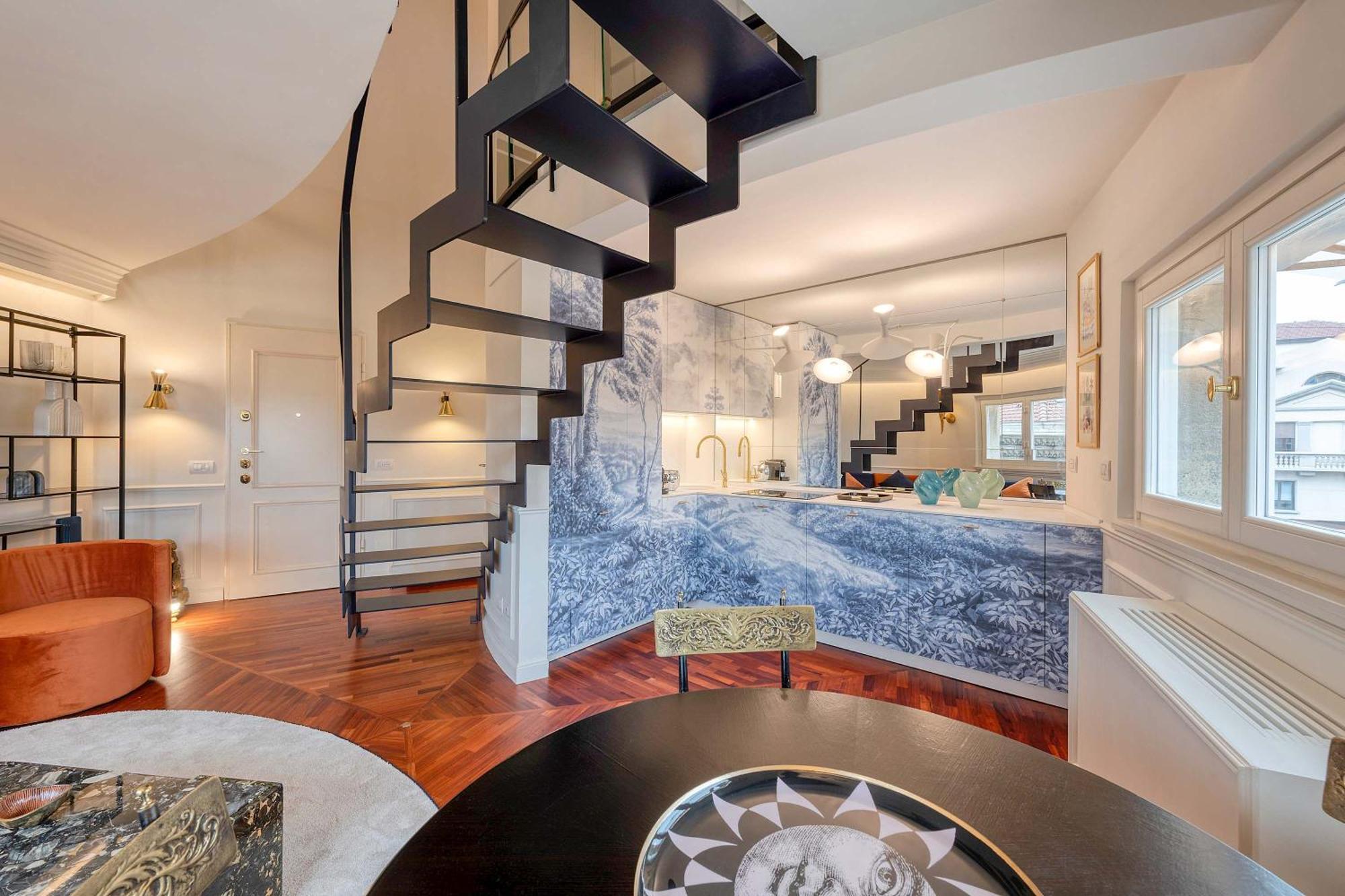 Apartment Stunning Cupola Apt-steps From San Babila & Duomo Milan